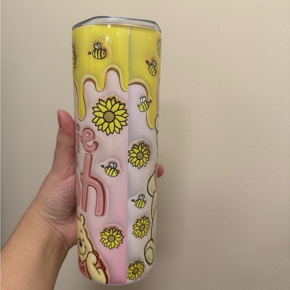 Winnie the Pooh Tumbler - Picture 3 of 3